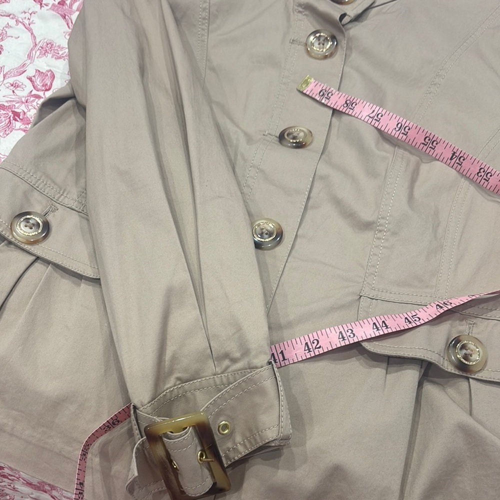 Michael Kors Tan Blazer with Stand-Up Collar. - Picture 7 of 7